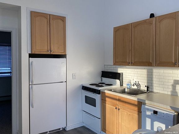 4th image of 5 Fleetwood Ave