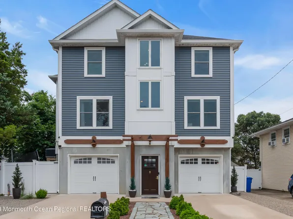 21 Pine Tree Road, Toms River, NJ 08753