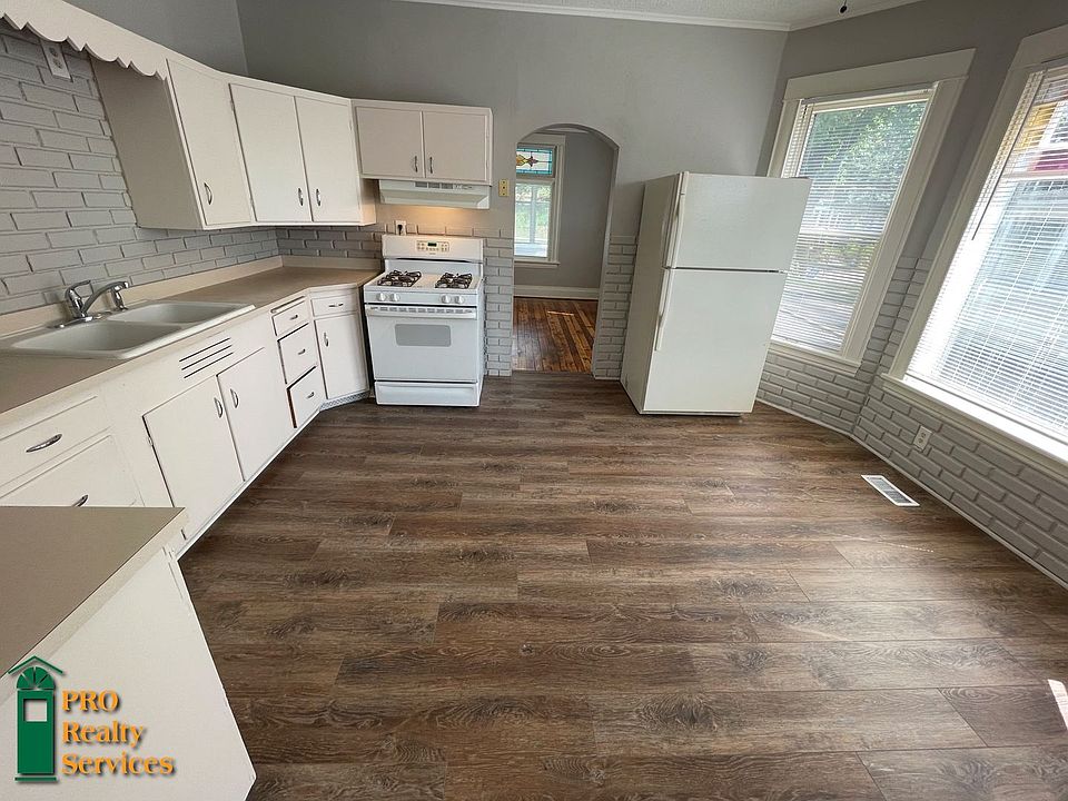 1st image of 1942 Lincoln St NE #1