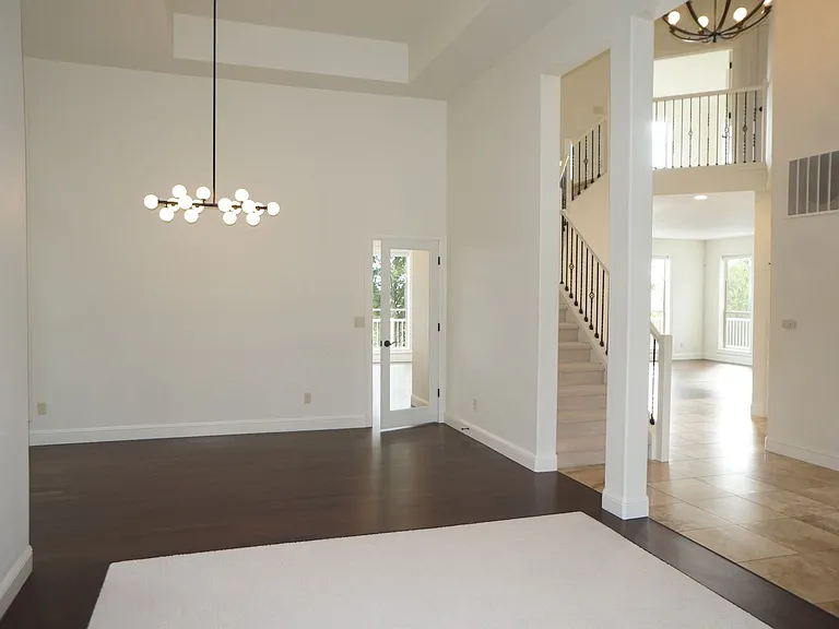4139 NW Twilight Ter — Photo 2