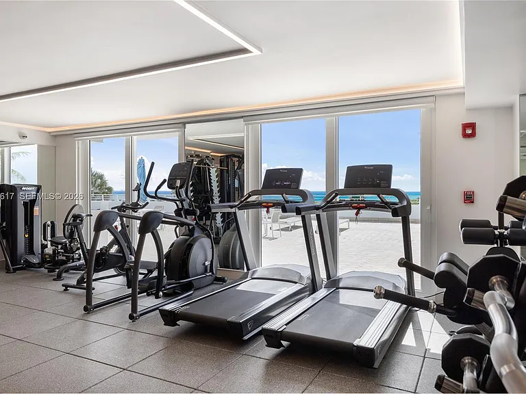 345 Ocean Dr #718 — Photo 10