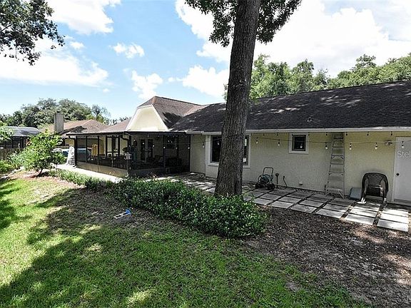 4th image of 539 Via Florence Dr