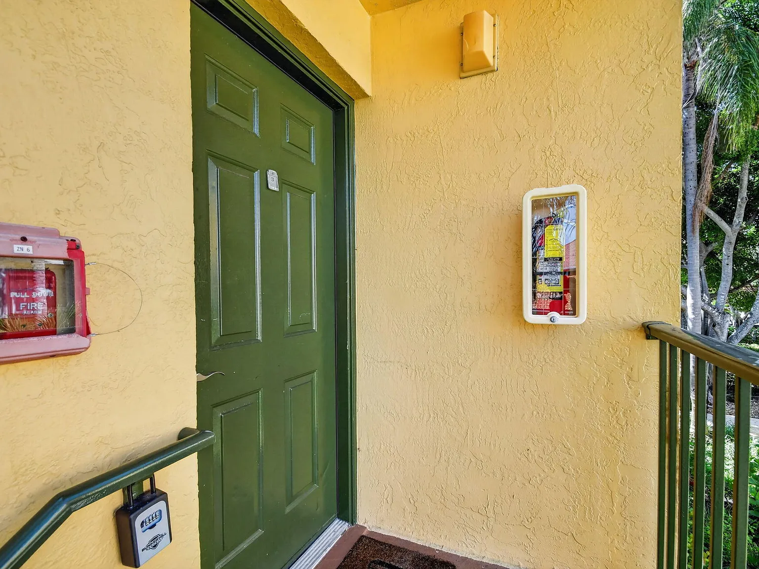 2 bed, 1.0 bath, 945 sqft, $2,225 — Photo 3