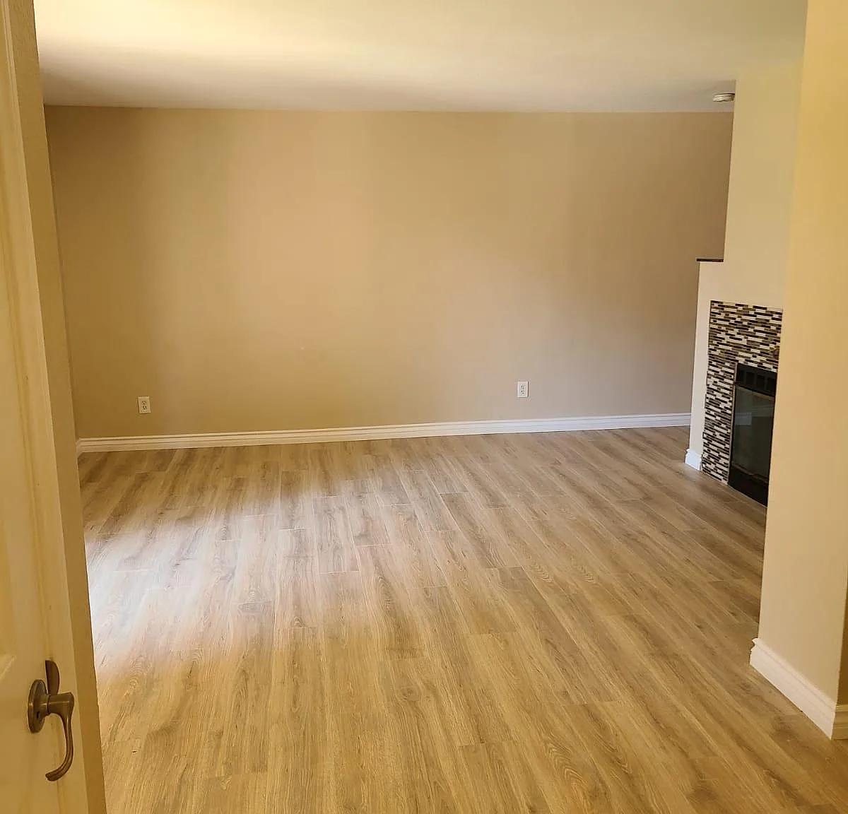 2 bed, 1146 sqft, $2,500 — Photo 2