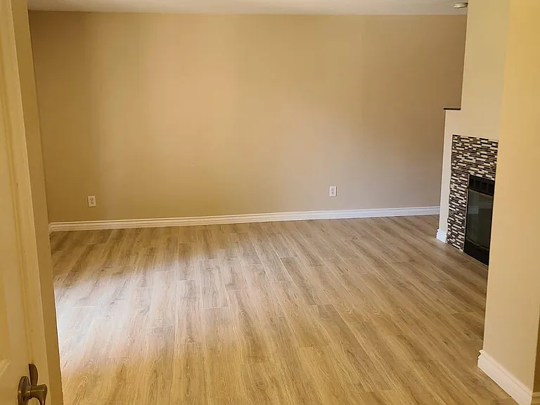 2160 Highpointe Dr #208 — Photo 2