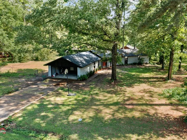 7433 Riverside Dr, Shreveport, LA 71107