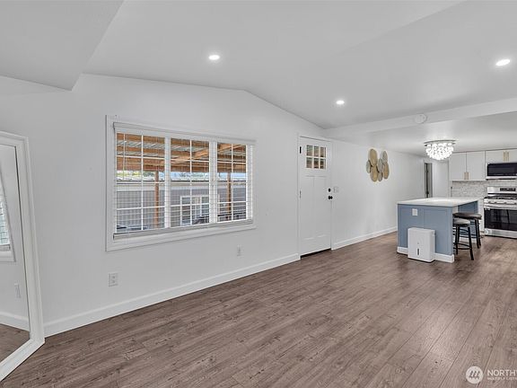 5th image of 23708 Locust Way #23
