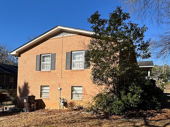 4th image of 2203 Longwood Ave