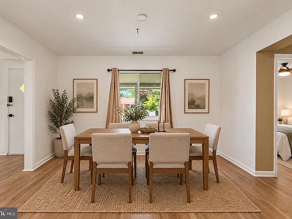 5th image of 12814 Peace Dr
