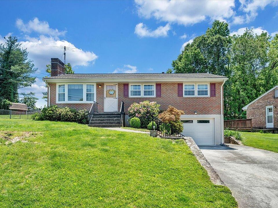 1st image of 5920 Wayburn Dr