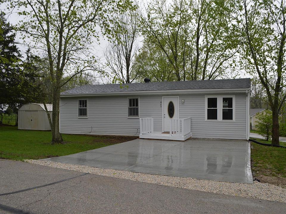 1st image of 865 Twin Oaks Dr