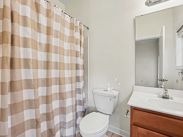 105 Saturday Ln — Photo 9