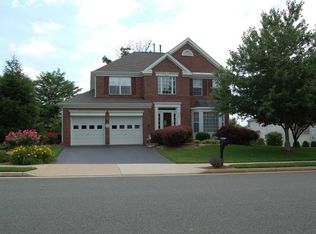 9226 Glen Meadow Ln, Bristow, VA 20136