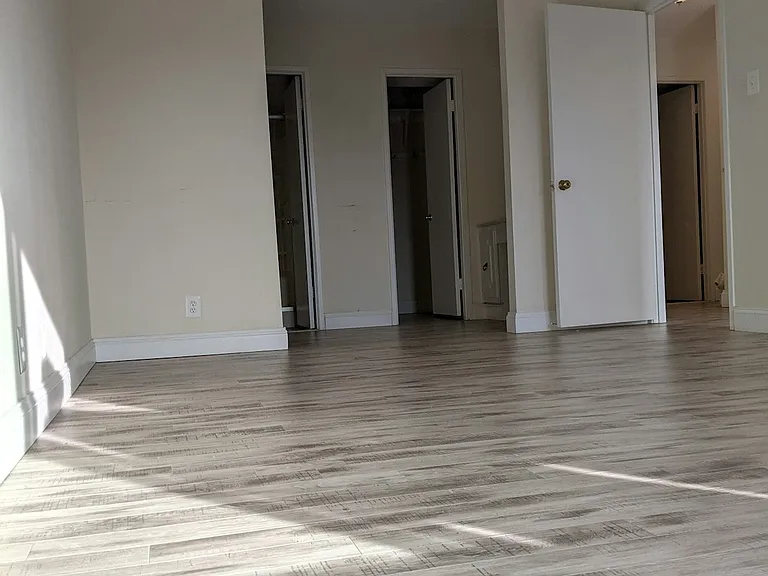 205 Yoakum Pkwy #421 — Photo 8