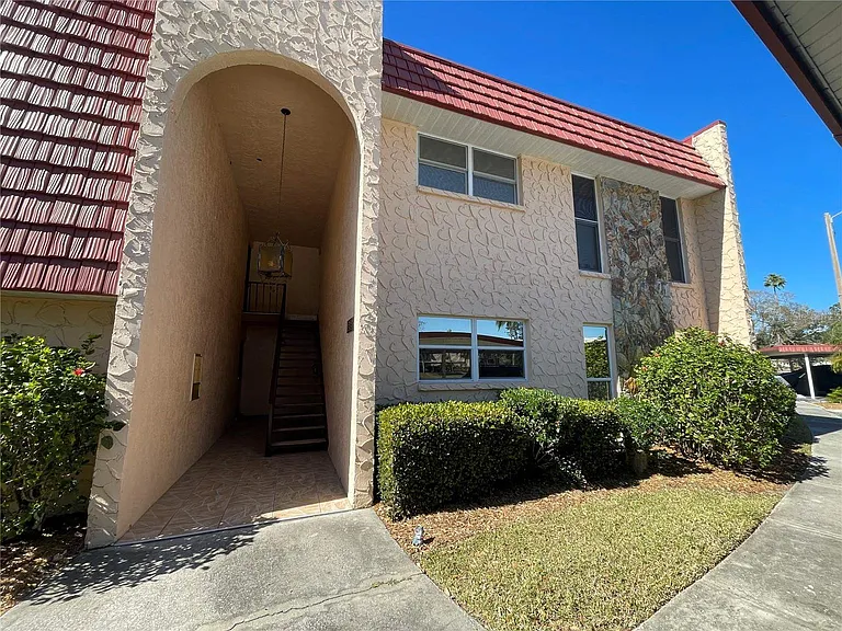 124 Dogwood Cir — Photo 43