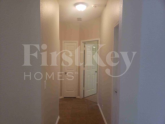 3rd image of 707 Geary Dr
