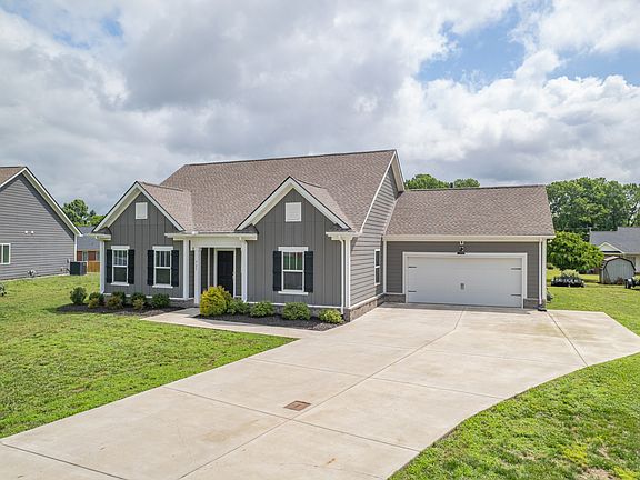 4th image of 727 Larry Cir