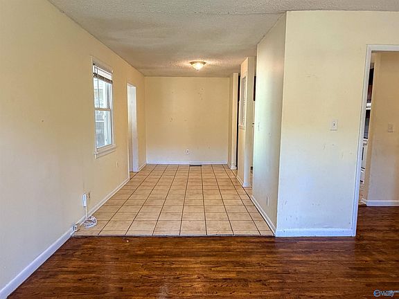 5th image of 4226 Teejay Dr NW
