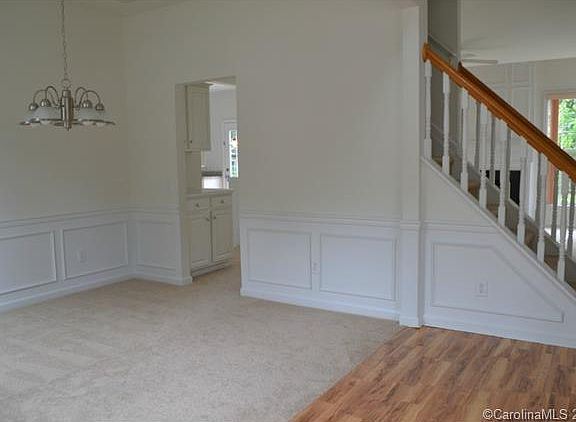 4th image of 3939 Manor House Dr