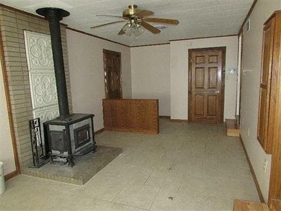 5th image of 700 Crestview Dr
