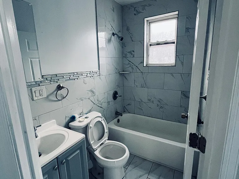 182 Bergen Ave #1 — Photo 6