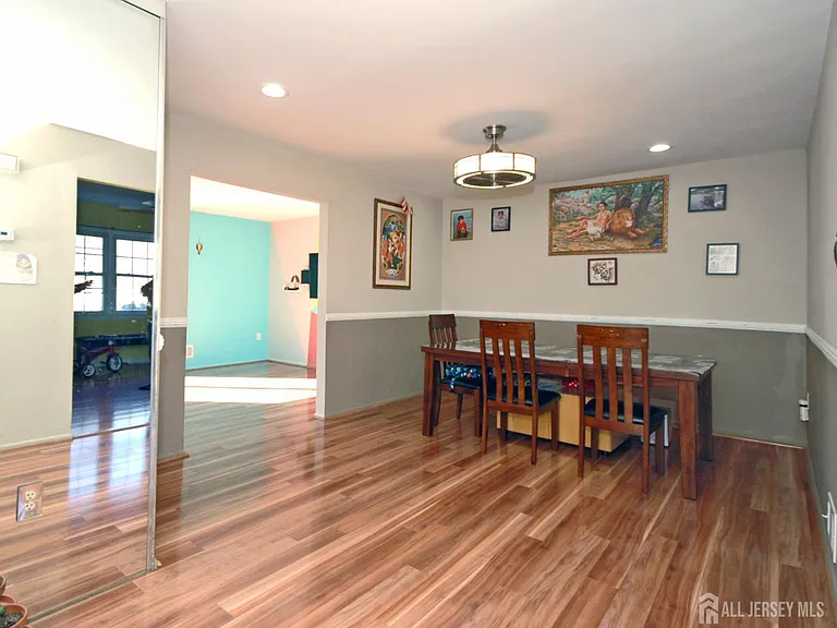 4 White Oaks Dr — Photo 7