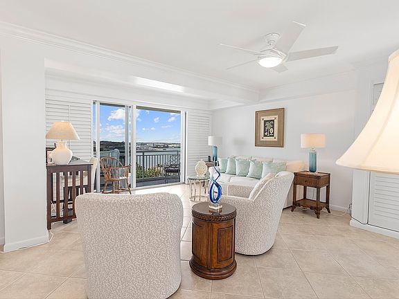 5th image of 1920 S Ocean Drive #1611
