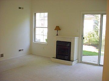 3rd image of 705 Ravenswood Dr