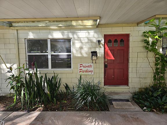 2nd image of 829 E New York Ave #B