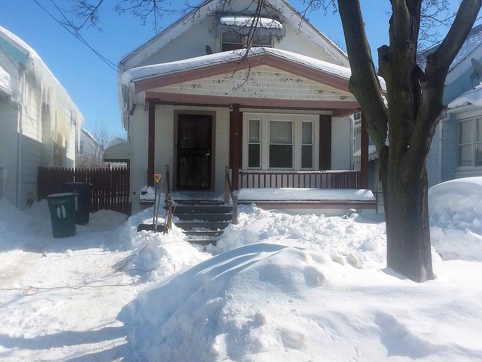 1st image of 11 Domedion Ave