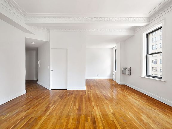 3rd image of 601 W End Ave APT 6A