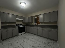 1512 Flower St, Bakersfield, CA