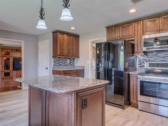 5th image of 8754 Forest Breeze Dr