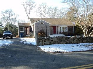 790 Potomska Rd, Dartmouth, MA 02748