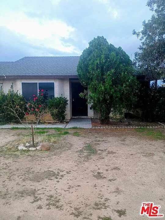 2 bed, 1.0 bath, 799 sqft, $1,685 — Photo 1