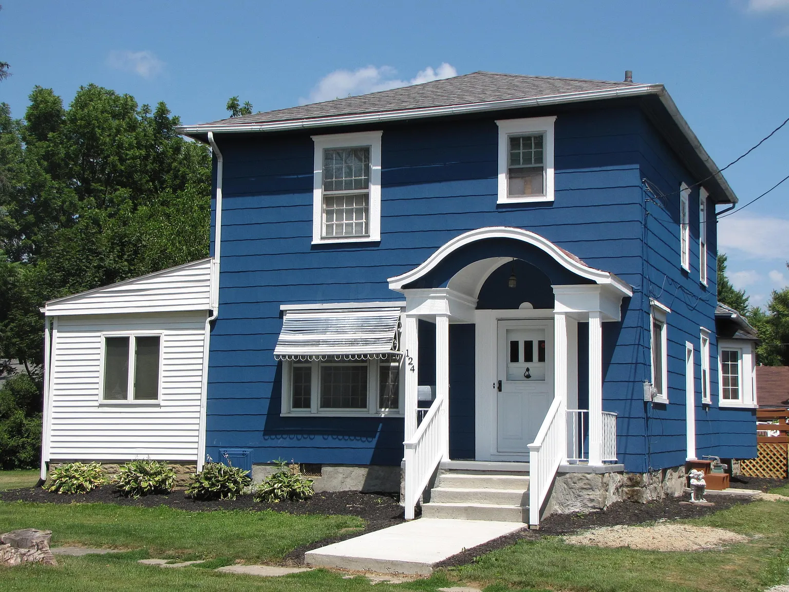 124 N Clinton St photo 1