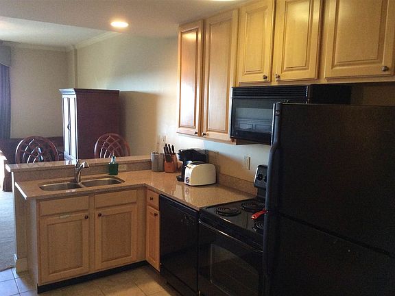 2nd image of 215 W College Ave APT 313