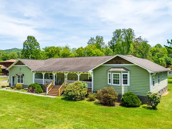 30 Georgia Ave, Bryson City, NC 28713
