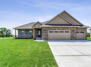 1611 N Shadow Rock Cir, Andover, KS 67002