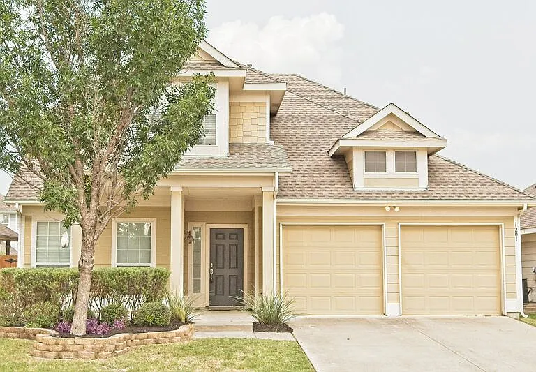 1201 Rain Fern Dr — Photo 1
