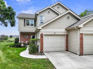 71 Golfview Dr, Glendale Heights, IL 60139