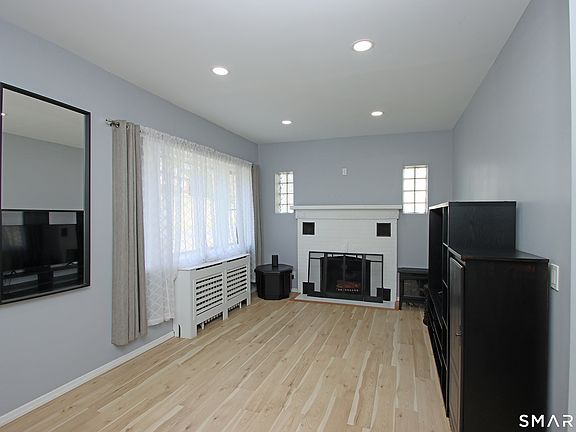 5th image of 251 Riverside Street