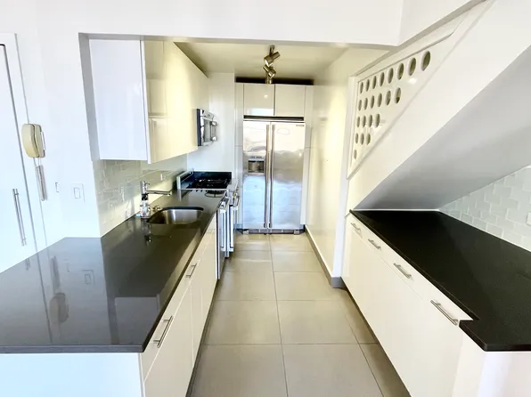 99 John Street 1501 image 3 of 23