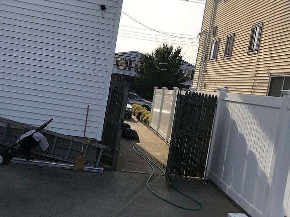 3rd image of 1453 E 69th St