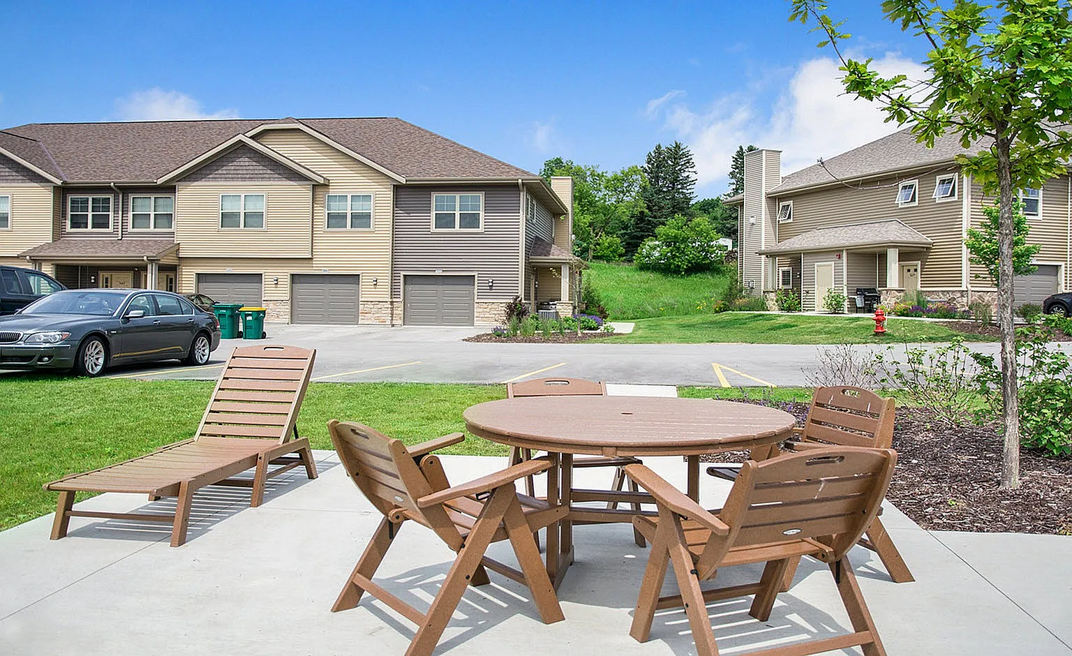 High Bluff Townhomes — Photo 4