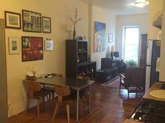 2nd image of 677 10th St #2