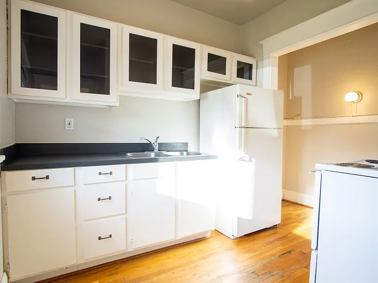 2943 SE Alder St #4 — Photo 12
