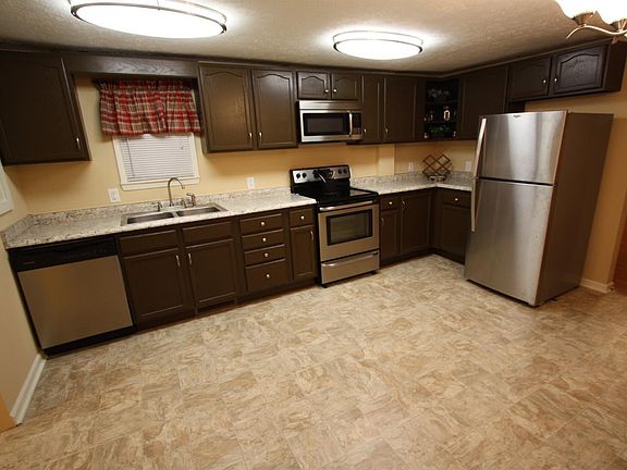 5th image of 120 Pinecrest Dr