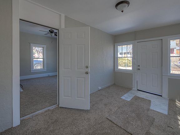 5th image of 418 W Baca St