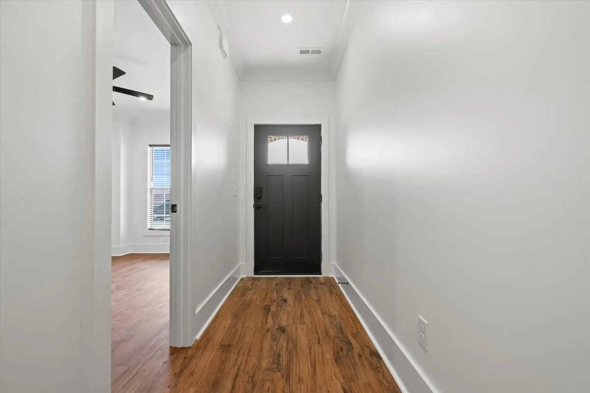 1326 Twelve Oaks Ln - 1 — Photo 2